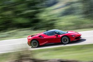 Ferrari SF90 Stradale 2019 года 